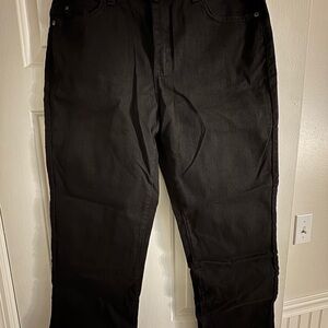 Lee Women’s Black Relaxed Straight Leg Jeans